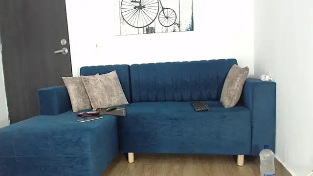 Snapshot of Ferotica_mistress chatting on 02-28-26, 03:50 Ferotica mistress online show from 02-28-26, 03:50