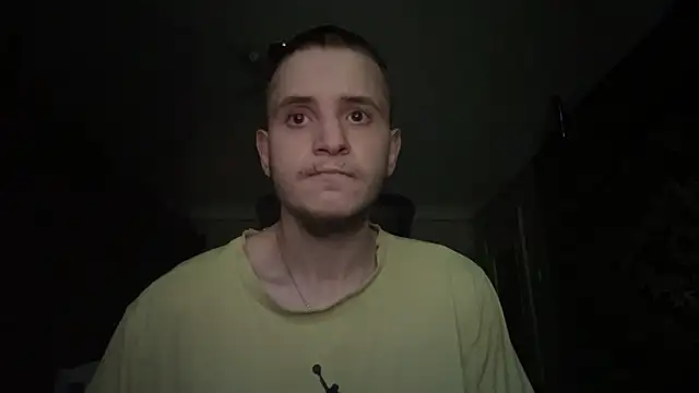 Snapshot of sweaticeboy chatting on 07-26-26, 04:58 sweaticeboy online show from 07-26-26, 04:58