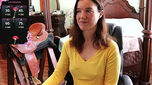 Snapshot of thornburyrose chatting on 02-16-25, 07:27 thornburyrose online show from 02-16-25, 07:27