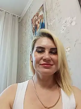 Snapshot of JennyOMay chatting on 05-30-26, 04:08 JennyOMay online show from 05-30-26, 04:08