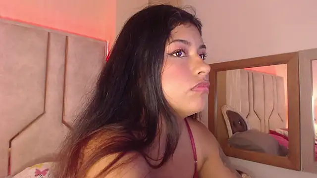 ChantalPetit online show from 05-12-26, 05:30