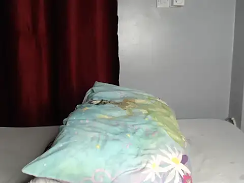 Naughtymis online show from 10-22-25, 08:41