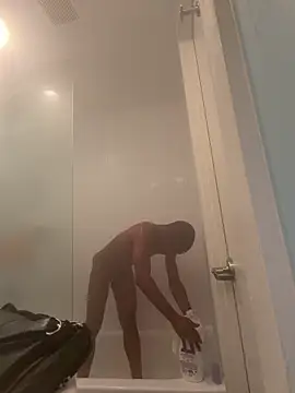 Maculine Stayr online show from 04-22-26, 09:32