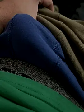 Snapshot of Miguelpm04 chatting on 11-11-25, 11:38 Miguelpm04 online show from 11-11-25, 11:38