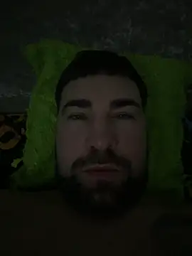 Snapshot of Miguelpm04 chatting on 12-17-25, 10:59 Miguelpm04 online show from 12-17-25, 10:59