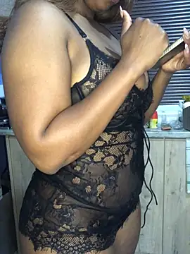 Mysterious peaches online show from 11-03-25, 06:44