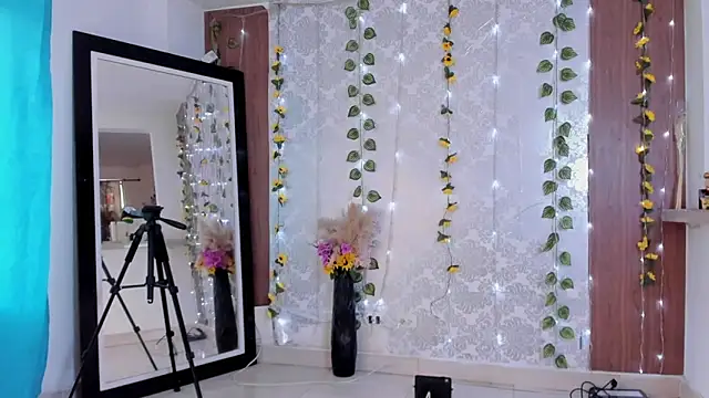 kelly thomson online show from 04-05-26, 02:13