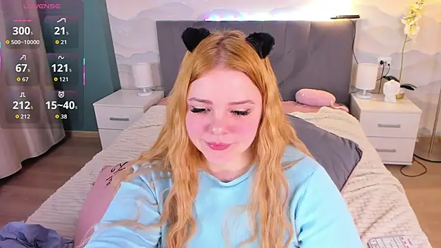 Tori cat online show from 10-23-25, 02:16