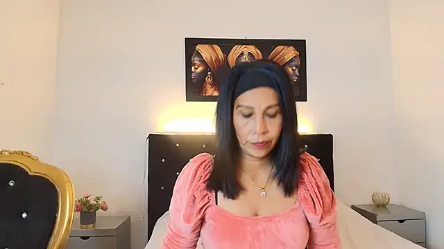 Snapshot of Shanon_mature chatting on 06-11-26, 07:33 Shanon mature online show from 06-11-26, 07:33