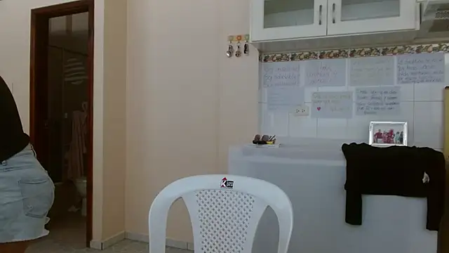 Sara Brandon online show from 09-13-25, 03:23