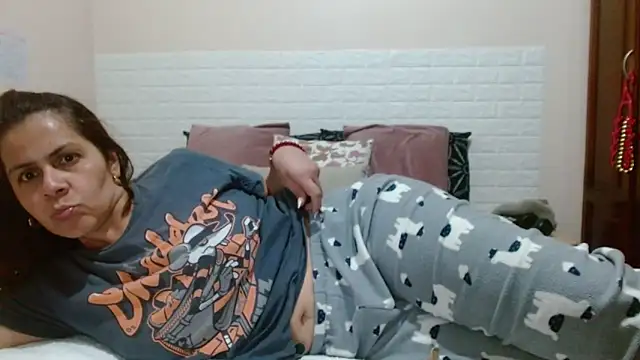 Sara Brandon online show from 09-25-25, 02:50