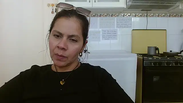 Sara Brandon online show from 09-21-25, 08:14
