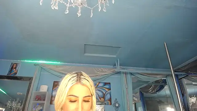ADRIANNA FOX online show from 05-26-26, 03:37