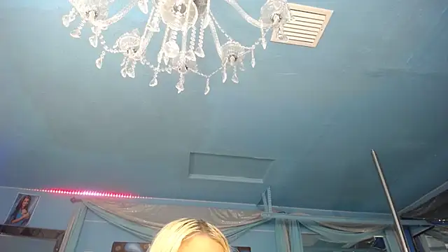 ADRIANNA FOX online show from 05-29-26, 09:10