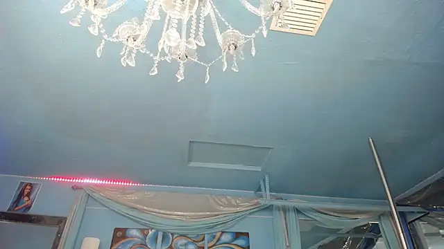 ADRIANNA FOX online show from 05-23-26, 06:07