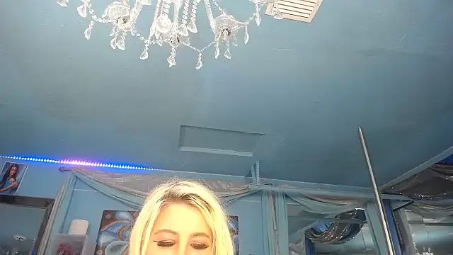ADRIANNA FOX online show from 06-21-26, 11:38