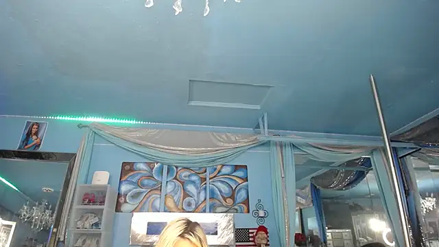 ADRIANNA FOX online show from 04-14-26, 08:30