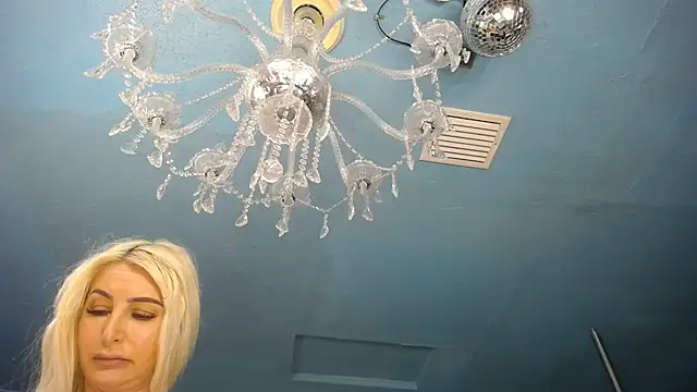 ADRIANNA FOX online show from 05-10-26, 11:06