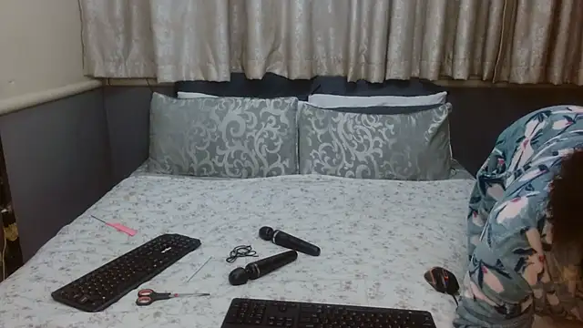 NaughtySisters online show from 10-20-25, 09:59