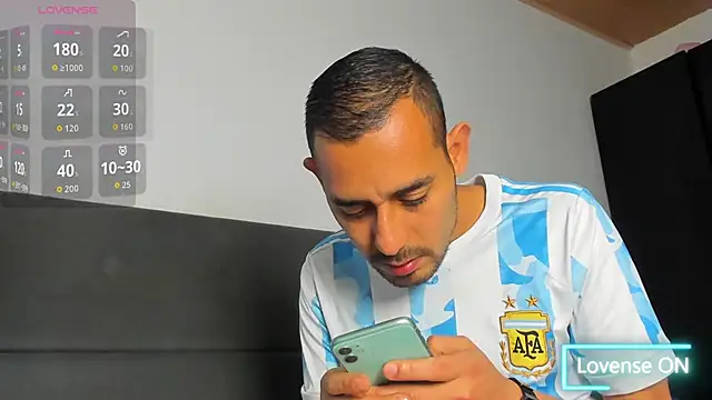 Snapshot of jhonyalzate2 chatting on 02-25-26, 02:23 jhonyalzate2 online show from 02-25-26, 02:23