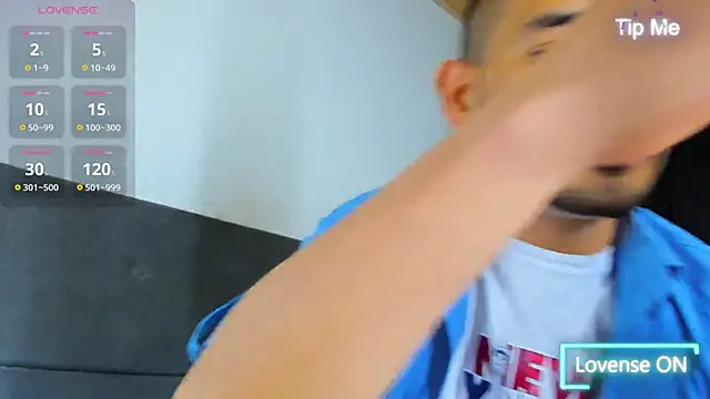 Snapshot of jhonyalzate2 chatting on 10-07-25, 02:01 jhonyalzate2 online show from 10-07-25, 02:01