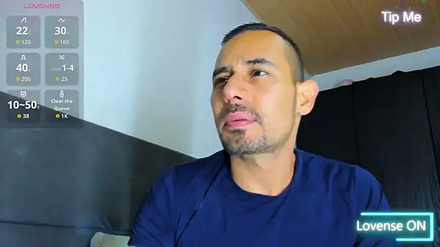 Snapshot of jhonyalzate2 chatting on 10-14-25, 12:11 jhonyalzate2 online show from 10-14-25, 12:11