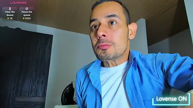 Snapshot of jhonyalzate2 chatting on 10-30-25, 02:54 jhonyalzate2 online show from 10-30-25, 02:54