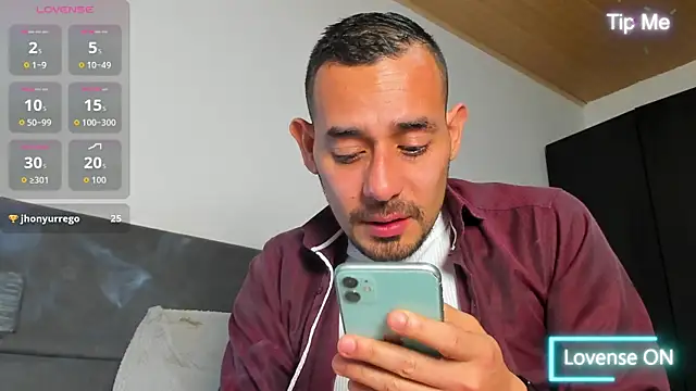 jhonyalzate2 online show from 05-28-26, 01:35
