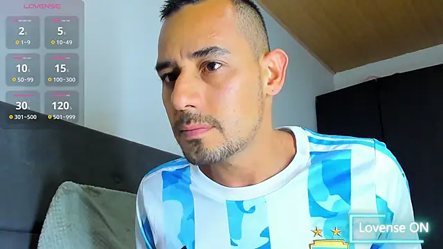 Snapshot of jhonyalzate2 chatting on 11-12-25, 03:21 jhonyalzate2 online show from 11-12-25, 03:21