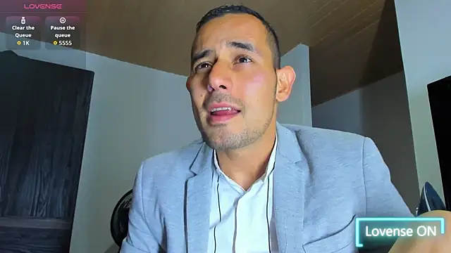 Snapshot of jhonyalzate2 chatting on 10-25-25, 02:00 jhonyalzate2 online show from 10-25-25, 02:00