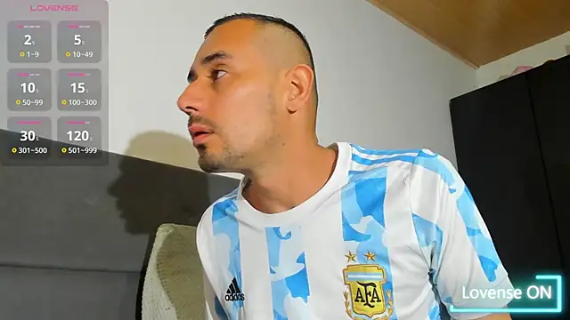 Snapshot of jhonyalzate2 chatting on 01-13-26, 04:05 jhonyalzate2 online show from 01-13-26, 04:05