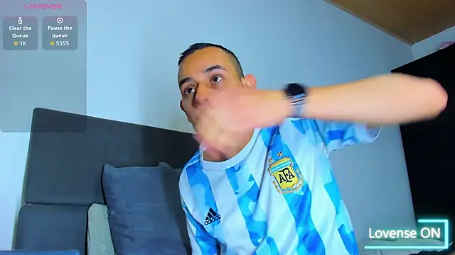 Snapshot of jhonyalzate2 chatting on 11-16-25, 12:04 jhonyalzate2 online show from 11-16-25, 12:04