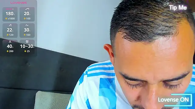 Snapshot of jhonyalzate2 chatting on 09-15-25, 12:22 jhonyalzate2 online show from 09-15-25, 12:22