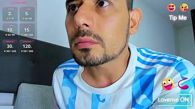 Snapshot of jhonyalzate2 chatting on 03-11-25, 11:47 jhonyalzate2 online show from 03-11-25, 11:47