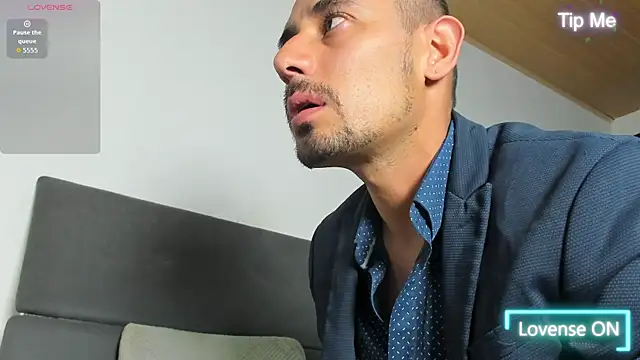 Snapshot of jhonyalzate2 chatting on 06-19-26, 02:50 jhonyalzate2 online show from 06-19-26, 02:50