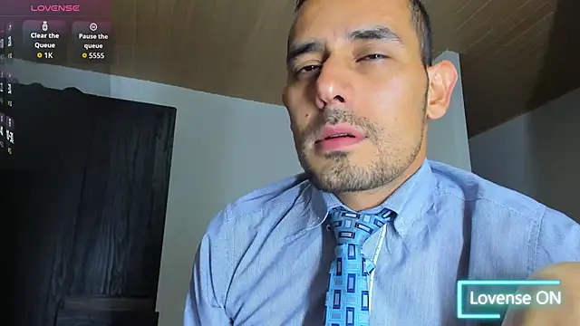 Snapshot of jhonyalzate2 chatting on 10-31-25, 03:36 jhonyalzate2 online show from 10-31-25, 03:36