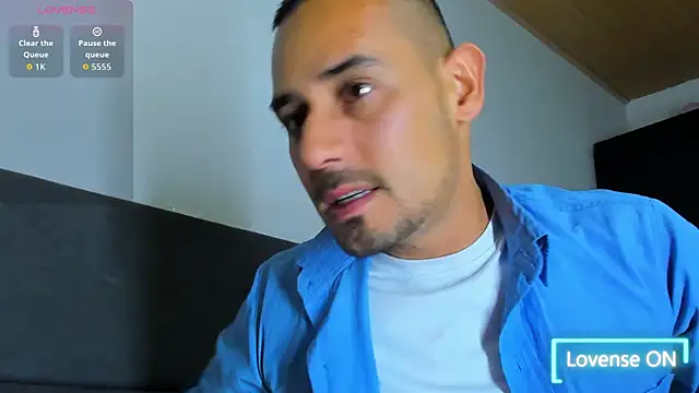 Snapshot of jhonyalzate2 chatting on 11-11-25, 03:23 jhonyalzate2 online show from 11-11-25, 03:23