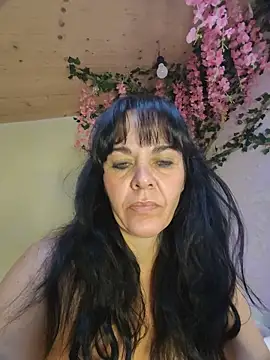 Snapshot of VioletJasmin chatting on 11-21-25, 07:07 VioletJasmin online show from 11-21-25, 07:07