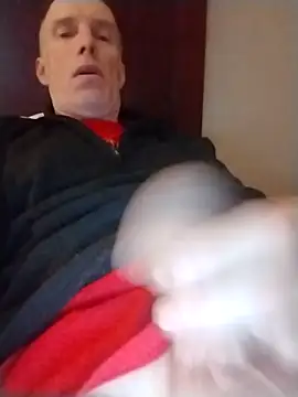 Snapshot of spraymyface chatting on 03-30-26, 03:41 spraymyface online show from 03-30-26, 03:41