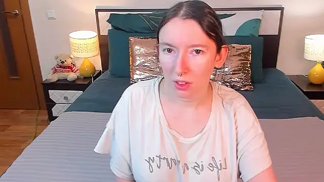 CatherineWalls online show from 02-02-26, 04:11