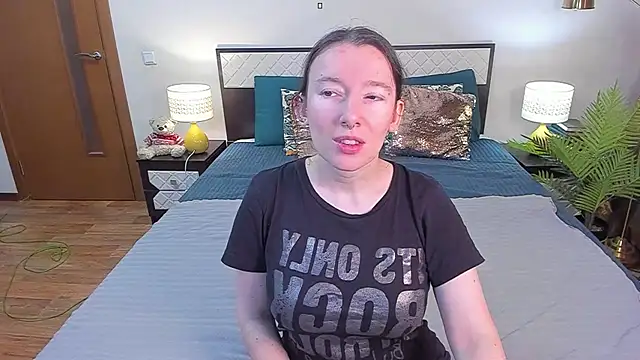 CatherineWalls online show from 06-09-26, 02:23