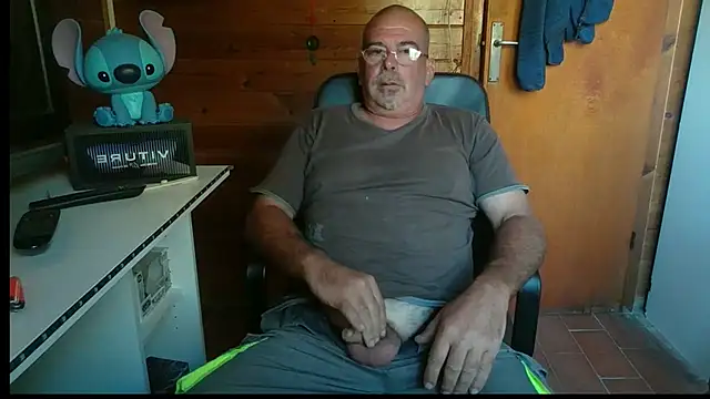 Snapshot of 0oscar_xxx chatting on 09-11-25, 08:58 0oscar xxx online show from 09-11-25, 08:58