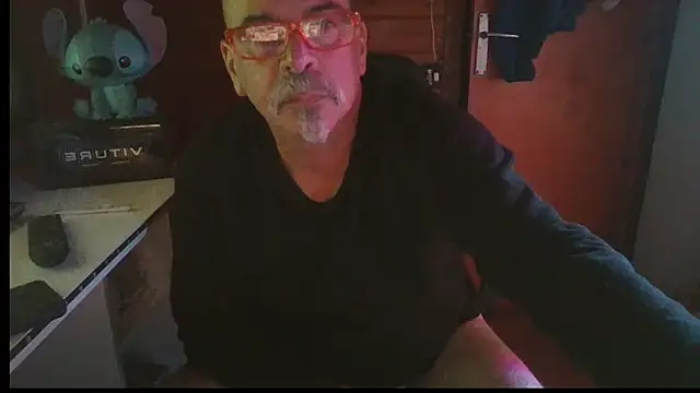 Snapshot of 0oscar_xxx chatting on 09-29-25, 06:57 0oscar xxx online show from 09-29-25, 06:57