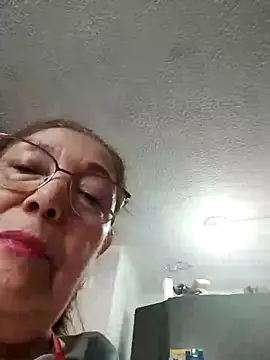 Vicky Rosse online show from 04-28-26, 04:55