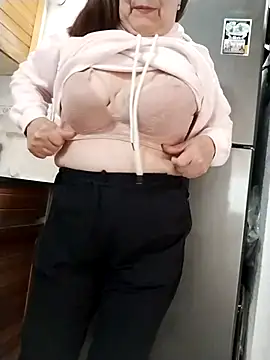 Vicky Rosse online show from 02-21-26, 08:22