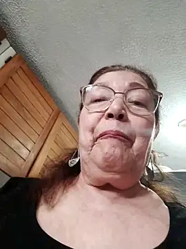 Vicky Rosse online show from 05-12-26, 07:42