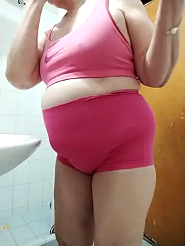 Vicky Rosse online show from 12-15-25, 07:31