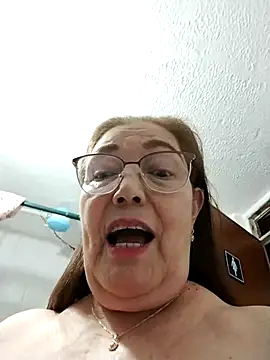 Vicky Rosse online show from 12-18-25, 05:06