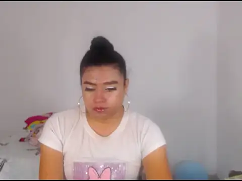 katrinawillff online show from 03-12-26, 04:44