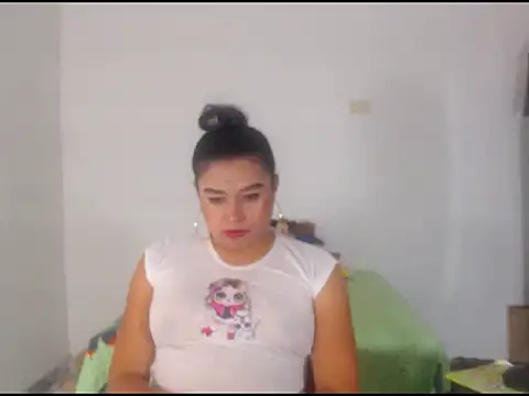 katrinawillff online show from 05-09-26, 06:17